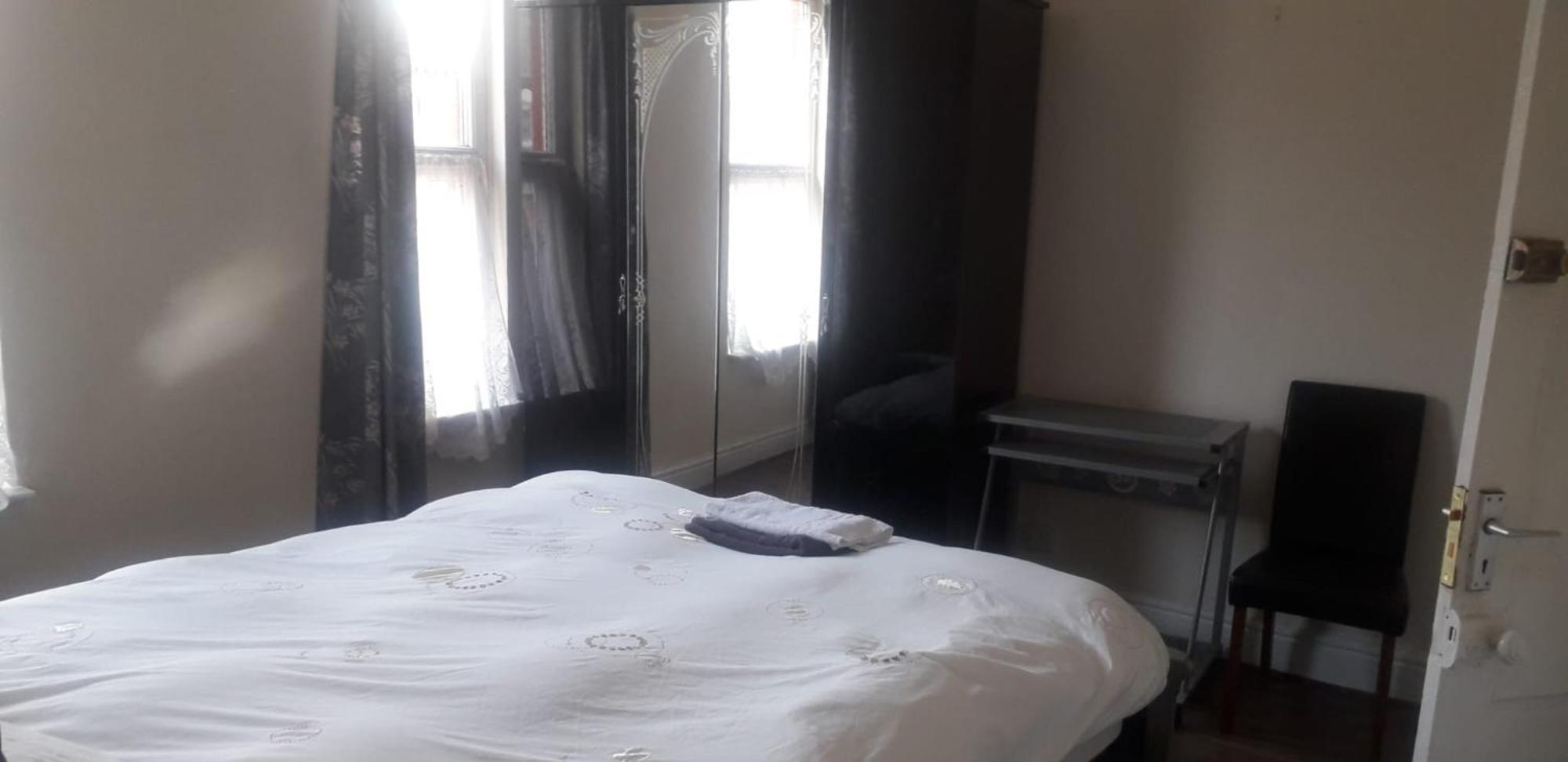 Bright Home Guest House Селфорд Екстер'єр фото