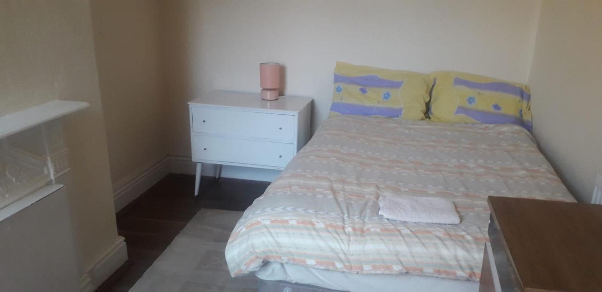 Bright Home Guest House Селфорд Екстер'єр фото